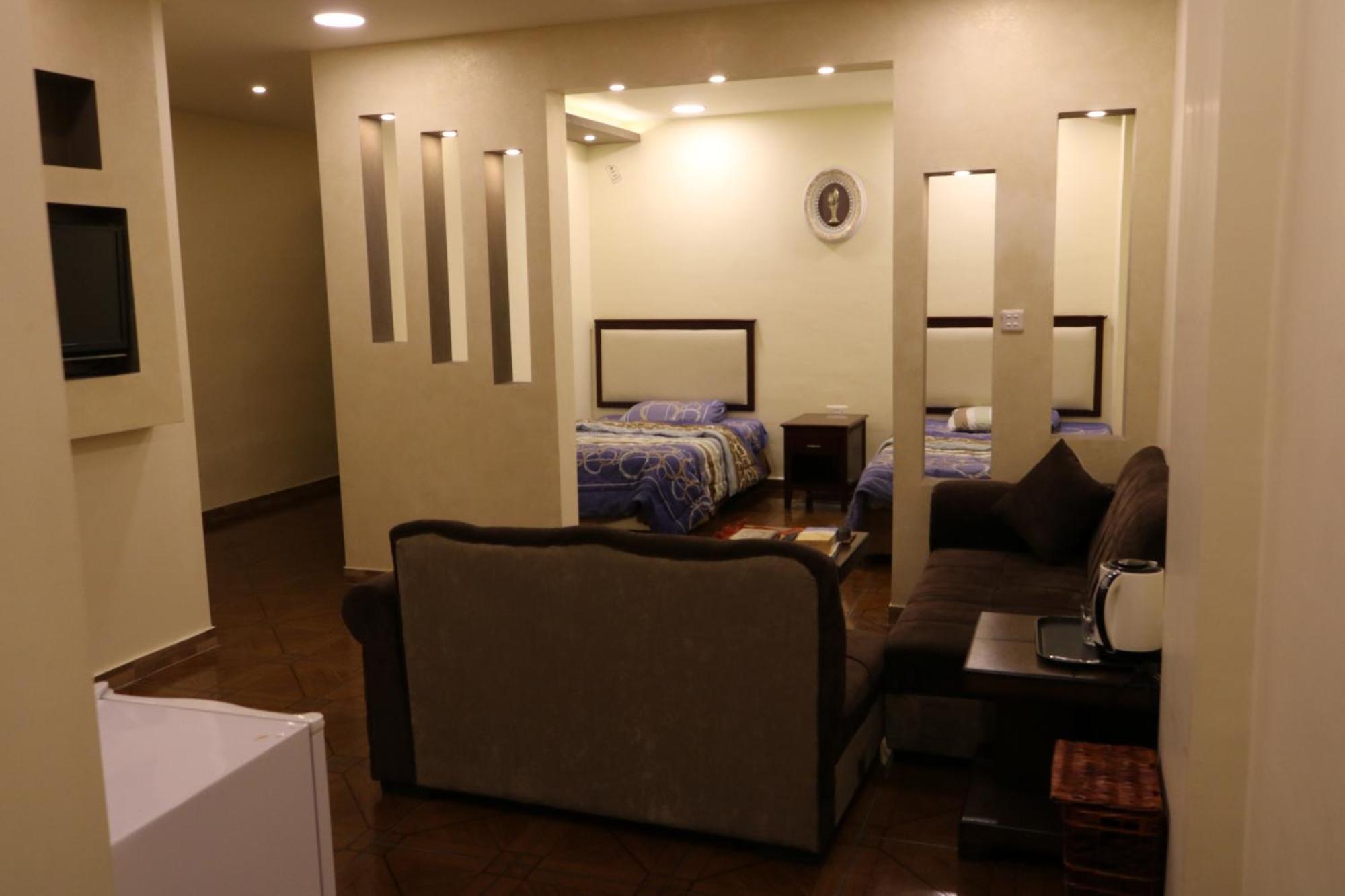 Al Riyati Hotel Apartments 아카바 객실 사진